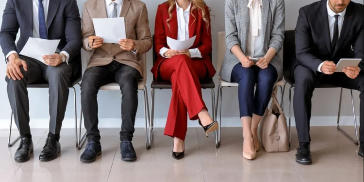 Dez dicas para ter um bom desempenho em entrevistas de emprego