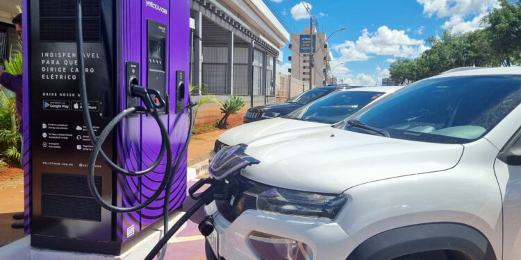 Centro-Oeste se destaca no crescimento da infraestrutura para recarga de carros elétricos
