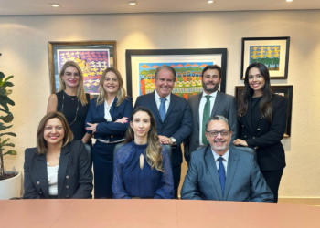 Rodovalho Advogados recebe prêmio internacional