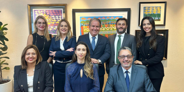 Rodovalho Advogados recebe prêmio internacional