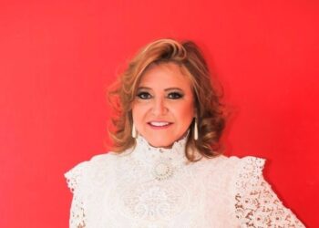 Perfil: Helena Ribeiro