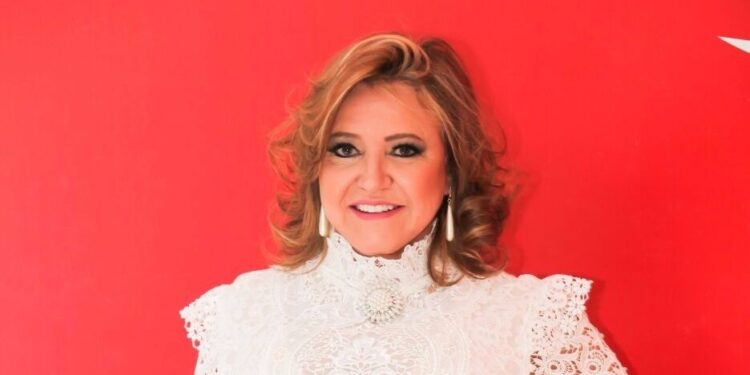 Perfil: Helena Ribeiro