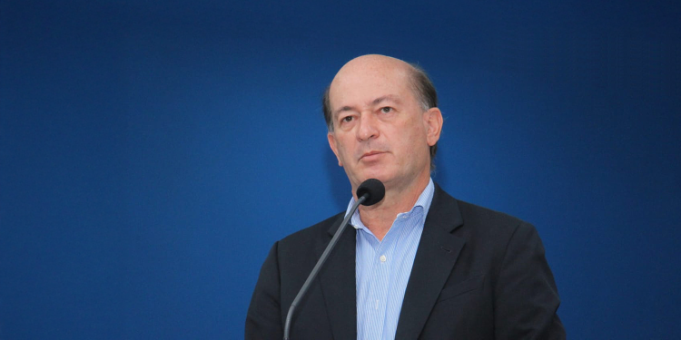 Brasil precisa investir em ferrovias para recuperar competitividade, diz membro do Itamaraty