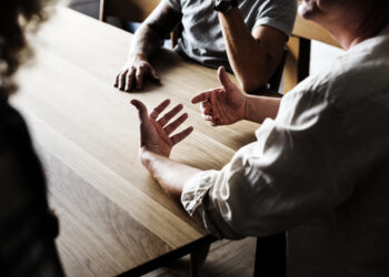 Desafios do conselho: Como abordar pautas difíceis com sucesso
