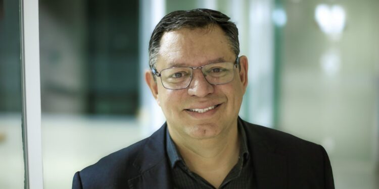 Tiro, algoritmo, porrada & bomba