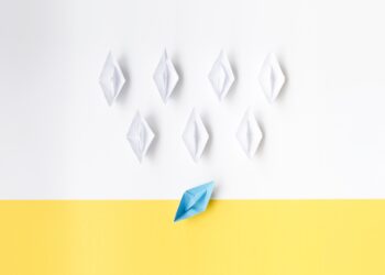 O imposto invisível de ser igual