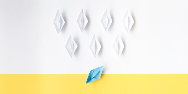 O imposto invisível de ser igual