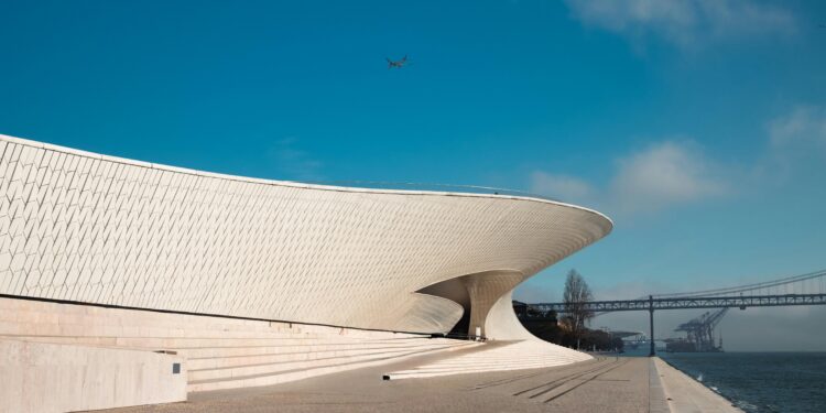 Menos modismo, mais essência