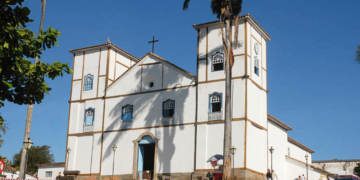 Pirenópolis mira o mundo